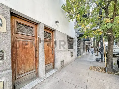 Casa en venta - a reciclar - Flores