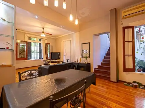 Depto Tipo Casa 4 ambientes con 2 baños