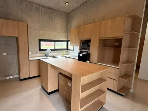 Casa en Alquiler de 3 dormitorios
