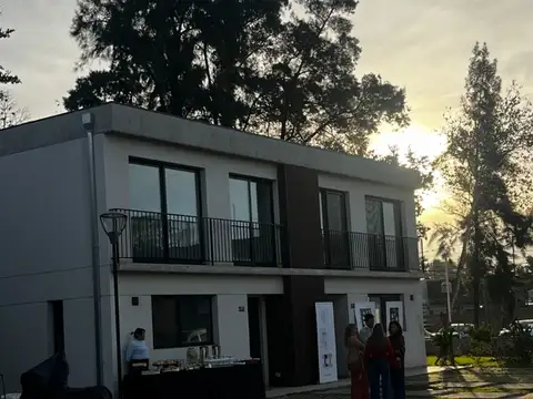 Duplex 4 Ambientes con amenities en Benavidez C/F