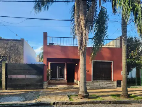 Casa amplia en excelente ubicación, el casco histórico de Victoria
