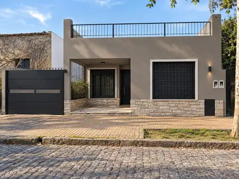 Casa amplia en excelente ubicación, el casco histórico de Victoria