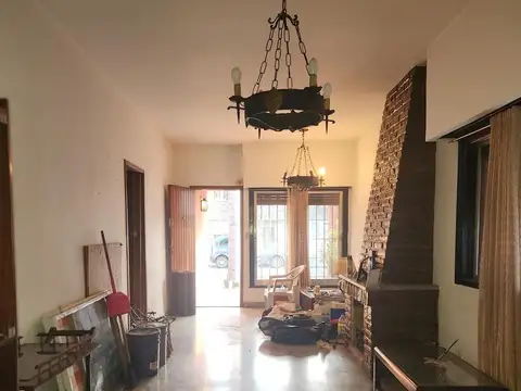 Casa en Venta con 4 cocheras