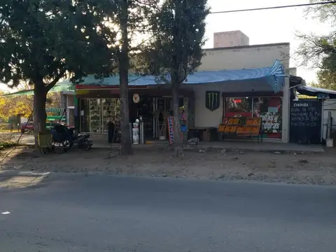 Venta casa + dos locales comerciales en Merlo San Luis