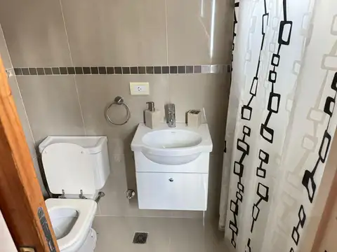 Casa en Alquiler Temporal en Villa Gesell, $ 180.000