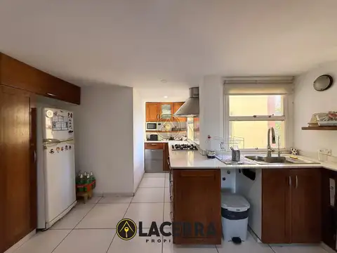 Venta de departamento en duplex 4 ambientes con cochera cubierta