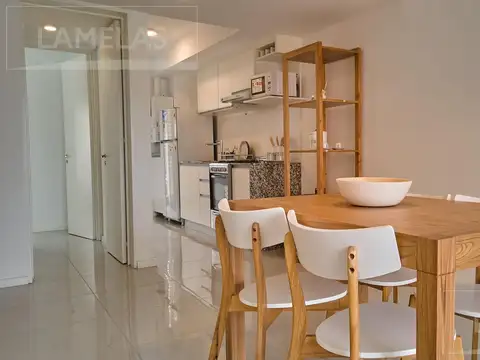 Venta Departamento 1 dormitorio con doble balcón en  Sarmiento 1500