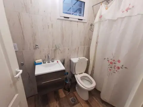 Depto Tipo Casa 2 ambientes con 1 baño