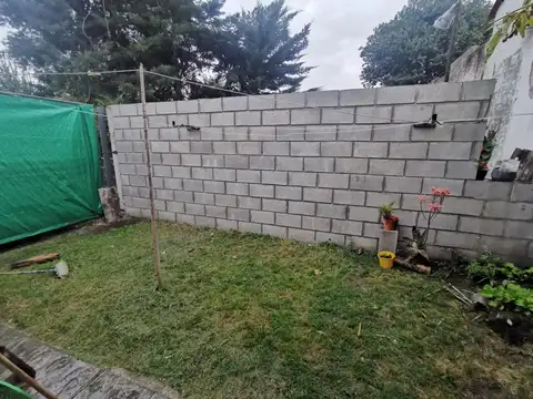 Depto Tipo Casa en Alquiler con 1 cocheras