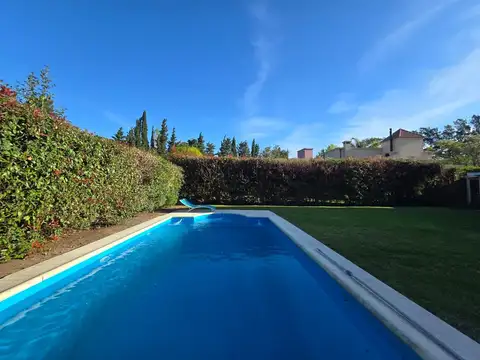 CASA EN ALQUILER TEMPORAL EN SANTA MARIA DE LOS OLIVOS