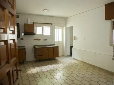 DEPARTAMENTO CON COCHERA EN VENTA B.PUEYRREDON