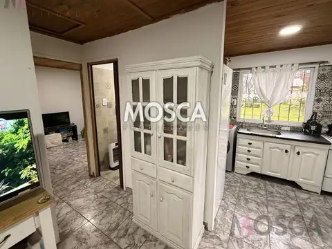 Casa en Alquiler con 2 cocheras