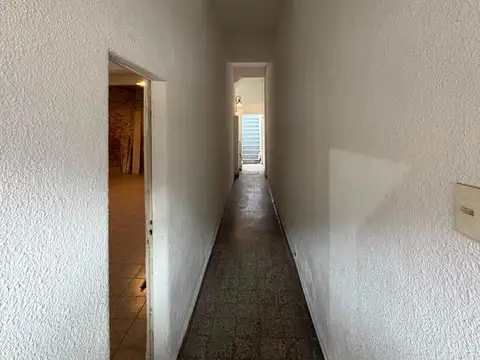 Alagon 300, Piso 1