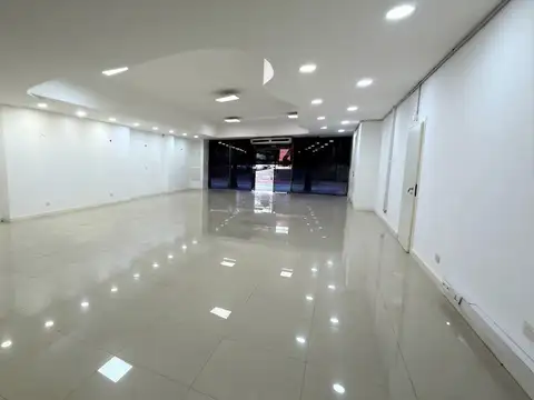 Local 620 m2 Monserrat, Financiación, Oficinas, Montacarga
