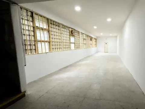 Local 620 m2 Monserrat, Financiación, Oficinas, Montacarga