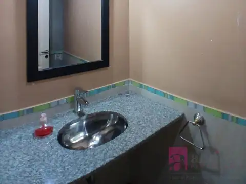Depto Tipo Casa 5 ambientes con 2 baños