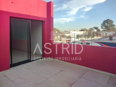 Local en duplex a la venta en complejo comercial en San Fernando