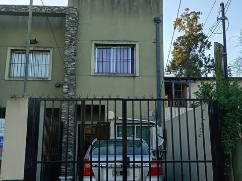 DUPLEX 4 AMBIENTES C/COCHERA ITUZAINGO NORTE