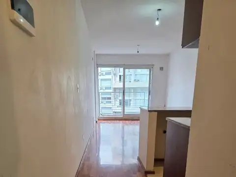 Departamento en Alquiler en Coghlan, $ 700.000