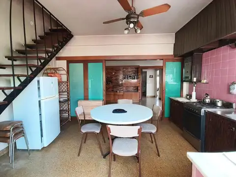 Depto Tipo Casa en Venta 40 años