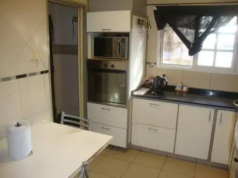 Depto Tipo Casa 5 ambientes con 2 baños