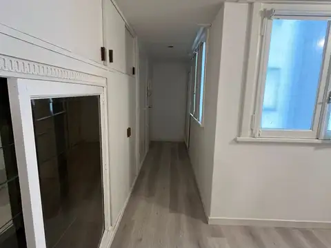 ALQUILER 24 MESES: DEPARTAMENTO DE UN AMBIENTE CON COCINA SEPARADA.-