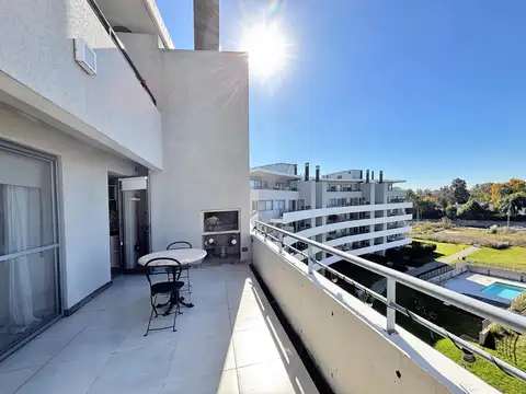 Departamento en Alquiler con 1 cocheras