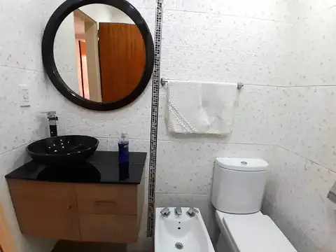 Casa 4 ambientes con 3 baños