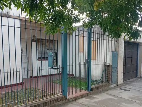 Av Constitucion 200