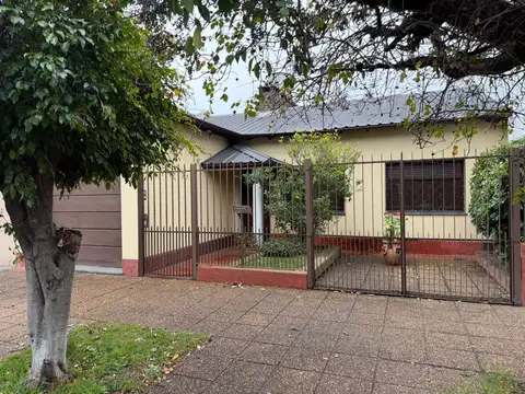 EXCELENTE CHALET 3 AMBIENTES CON COCHERA EN CARAPACHAY