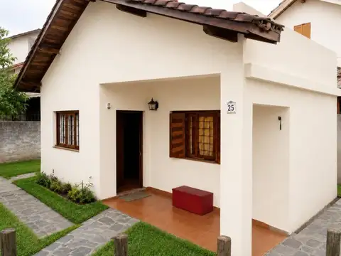 Casa de 3 dorm, en GARIN con jardin, pileta y parrilla