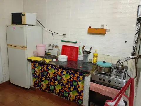 Casa 5 ambientes con 1 baño