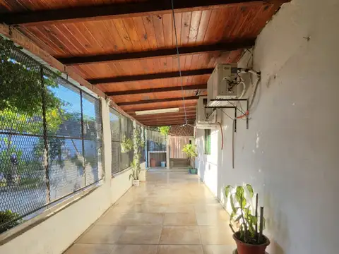 CASA EN VENTA - AVENIDA SARMIENTO N° 682