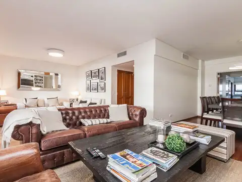 Departamento en Venta con 2 cocheras