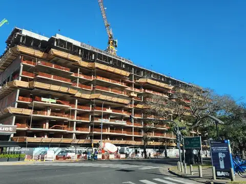 Departamento en Venta con 2 cochera