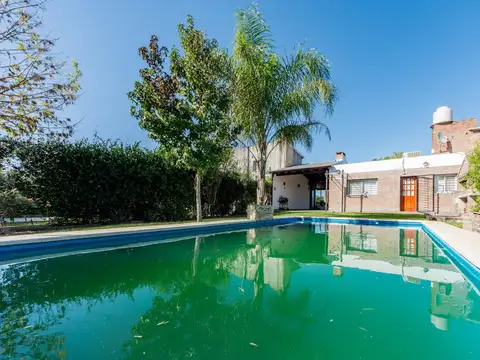 VENTA - CASA 1 DORMITORIO CON PILETA - PUEBLO ESTHER