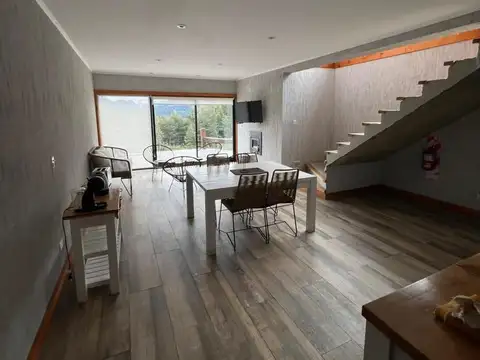 Depto Tipo Casa 5 ambientes con 2 baños