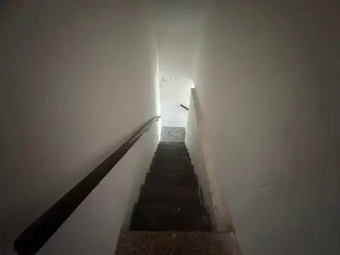 Depto Tipo Casa en Venta 64 años