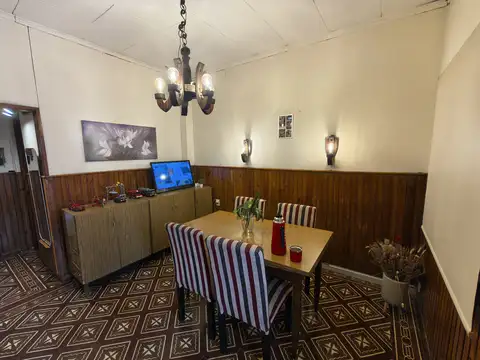 Casa 4 ambientes con 1 baño