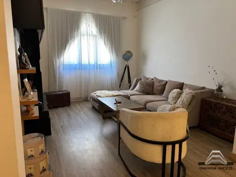Depto Tipo Casa en Venta de 5 ambientes