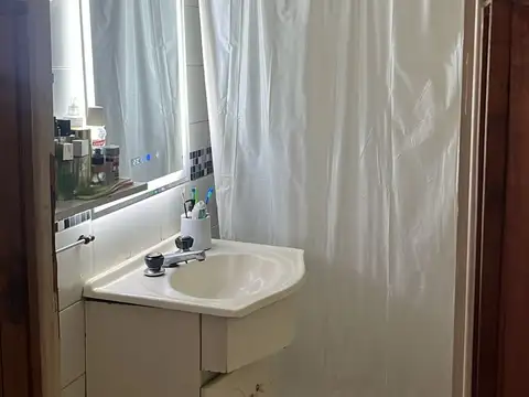Casa 6 ambientes con 4 baños