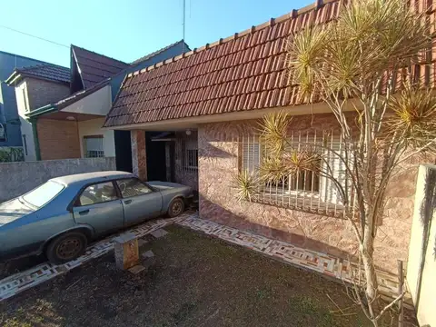 Casa en Venta en Berazategui, USD 110.000