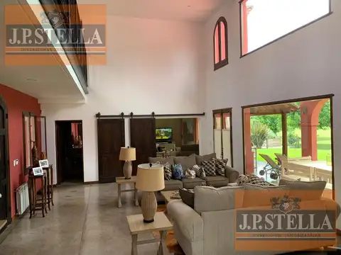 Casa Estilo Mediterranea - 4 AMB 425 m² Cub - Lote 840 m² - Barrio Privado San Patricio