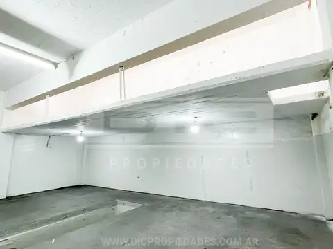 Galpon en Alquiler 28  mts Fondo