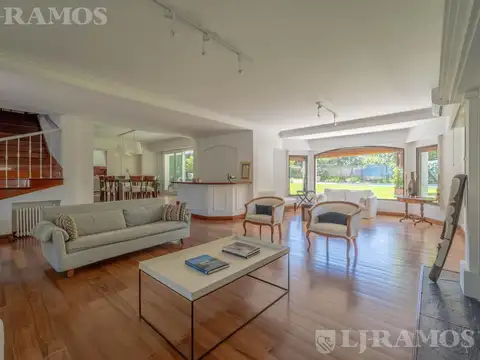 Casa en Alquiler de 4 dormitorios