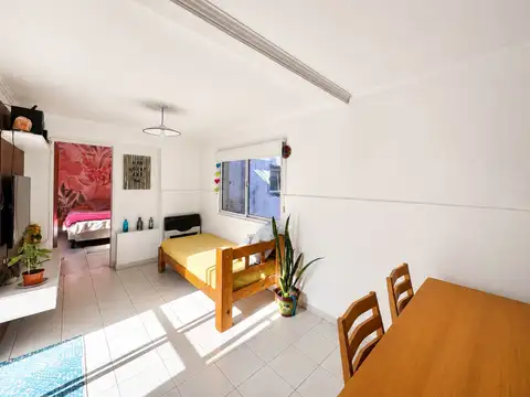Casa de pasillo con patio a la venta en Pichincha.