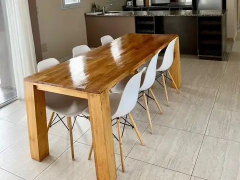 Casa en Alquiler Temporal en El Cantón - Barrio Golf, USD 1.200