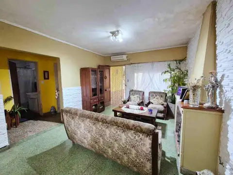 VENTA CASA 6 AMB. JARDÍN TERRAZA COCHERA MORÓN SUR