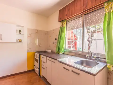 Depto Tipo Casa 2 ambientes con 1 baño