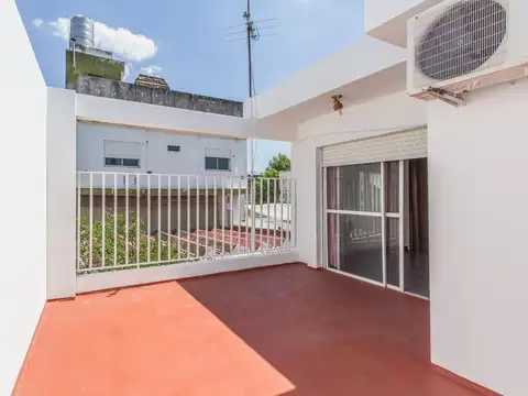 Depto Tipo Casa en Venta de 2 ambientes